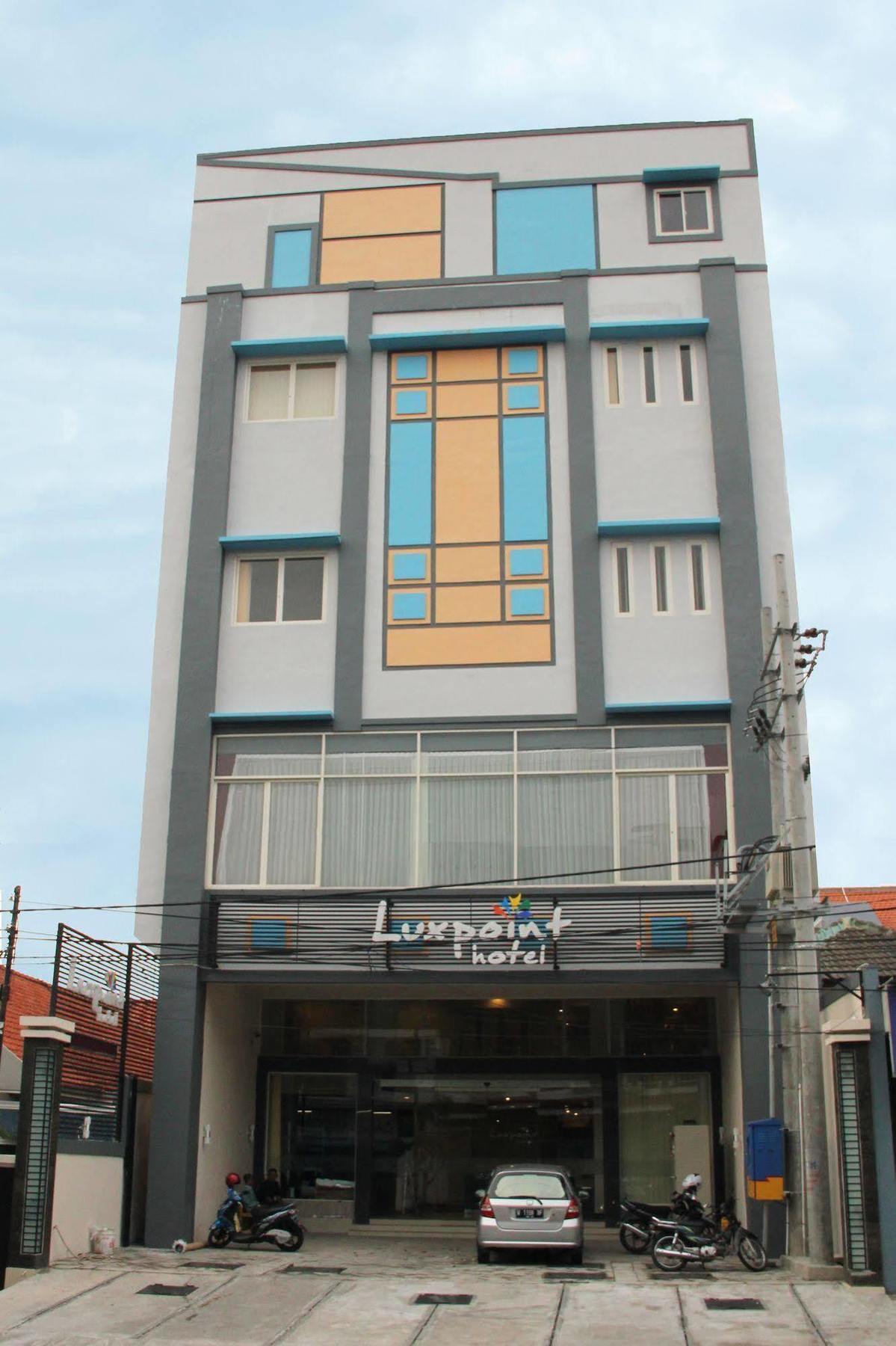 Luxpoint Hotel Baratajaya Surabaya Luaran gambar